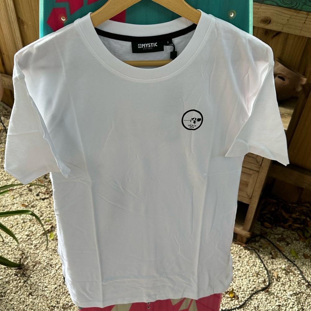 Mystic T-Shirt The Wild Rose NWT